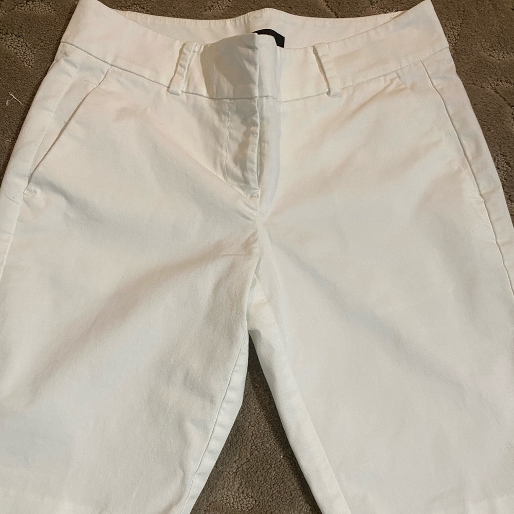 White cotton Bermuda shorts